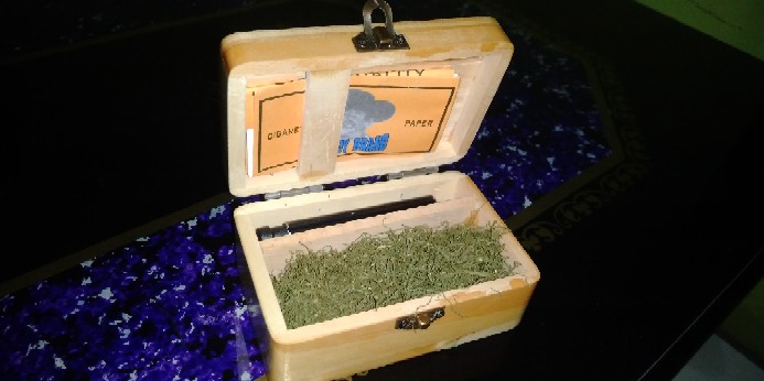 Kotak Tempat Tembakau Box Kayu Rokok Lintingan