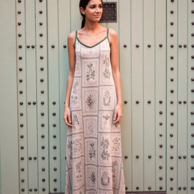 SIANTAR X HIAN TJEN KALLIE GOLD DRESS SIZE M, brand new with tag