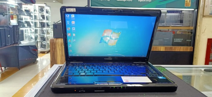 Laptop seken toshiba Core i3 Satellite L510 ram 4gb 4 gb Murah