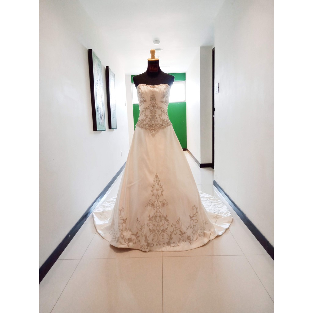 Gaun Pengantin Simple Kemben