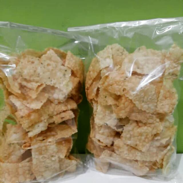 

Keripik pangsit bawang renyah gurih300gr