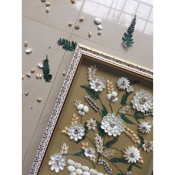 Hiasan dinding dari kerang