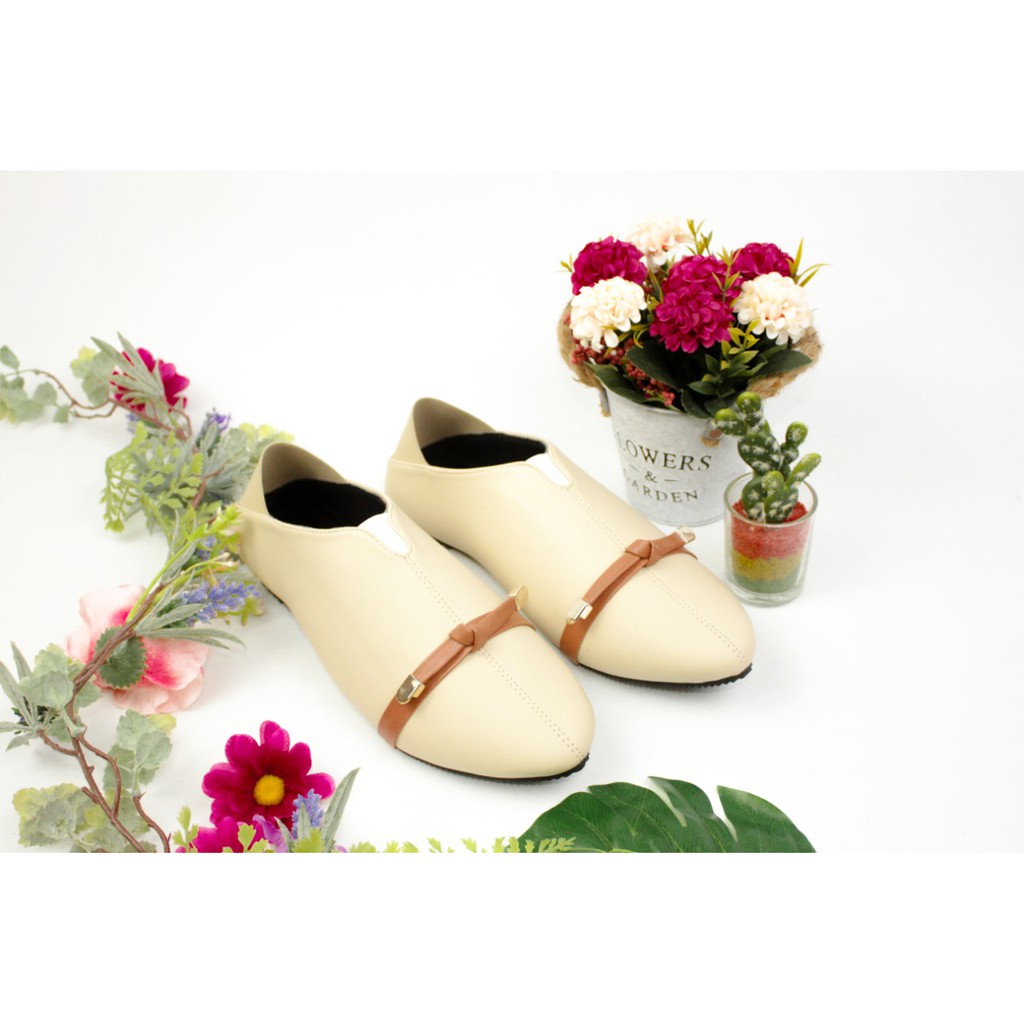 PAWPAWSHOES Suzy Cream sepatu wanita big size jumbo 41-45