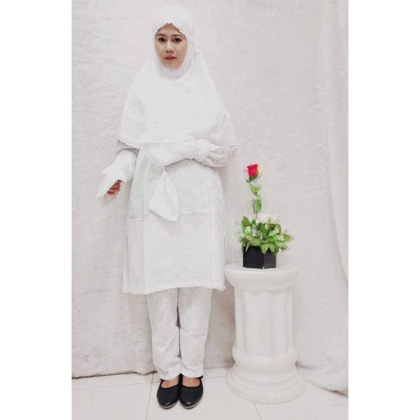 baju stelan ihrom  haji umroh wanita bahan katun paris full set motif bordir