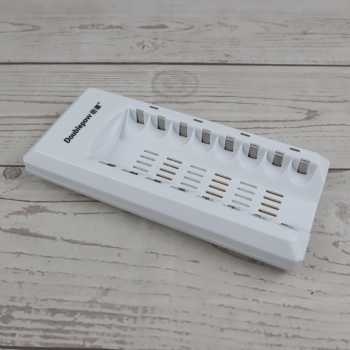 Charger Baterai 8 slot for AA/AAA / Charger Baterai AA AAA Charger Baterai AA 8 Slot / Charger Baterai Murah Charger Baterai Multifungsi / Charger Baterai Aa Fast Charging Charger Baterai 8 Slot Awt Charger Baterai 4 Slot 18650 / Powerbank Charger Batrei