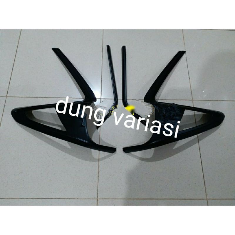 garnish lampu belakang crv turbo 2017 tail lamp garnish chrome hitam