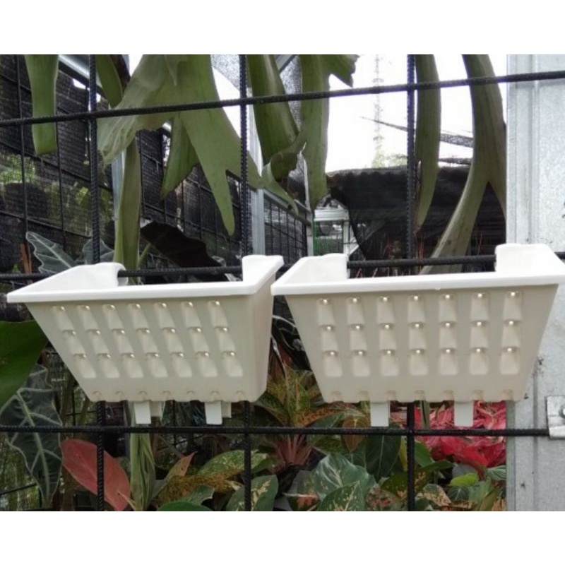 Pot argo 01 putih, pot tempel