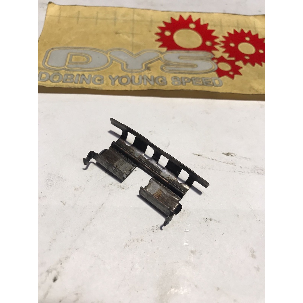 plat seng tahanan rem depan kaliper Yamaha RX King new Fiz R Vega Jupiter