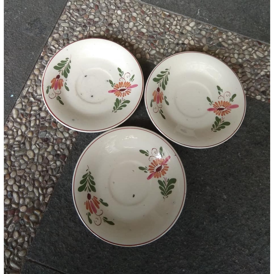 pisin keramik eropa 3 buah