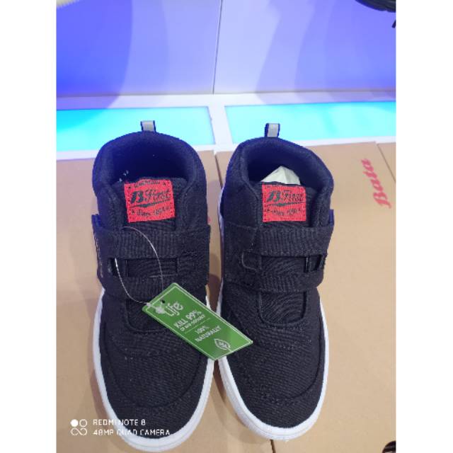 Sepatu sekolah Bata