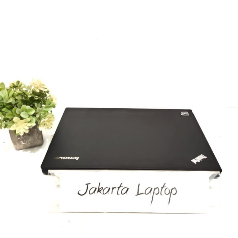 LENOVO THINKPAD X240 | CORE i5 | GE4 RAM 8GB | SSd 512GB | MULUS MURAH BERGARANSI