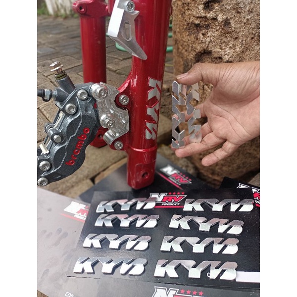 stiker emblem logo 1set KYB almunium asli /stiker shock depan kyb /emblem shock depan kyb zeto/emblem shock KYB (1set 2pcs Kiri Kanan)