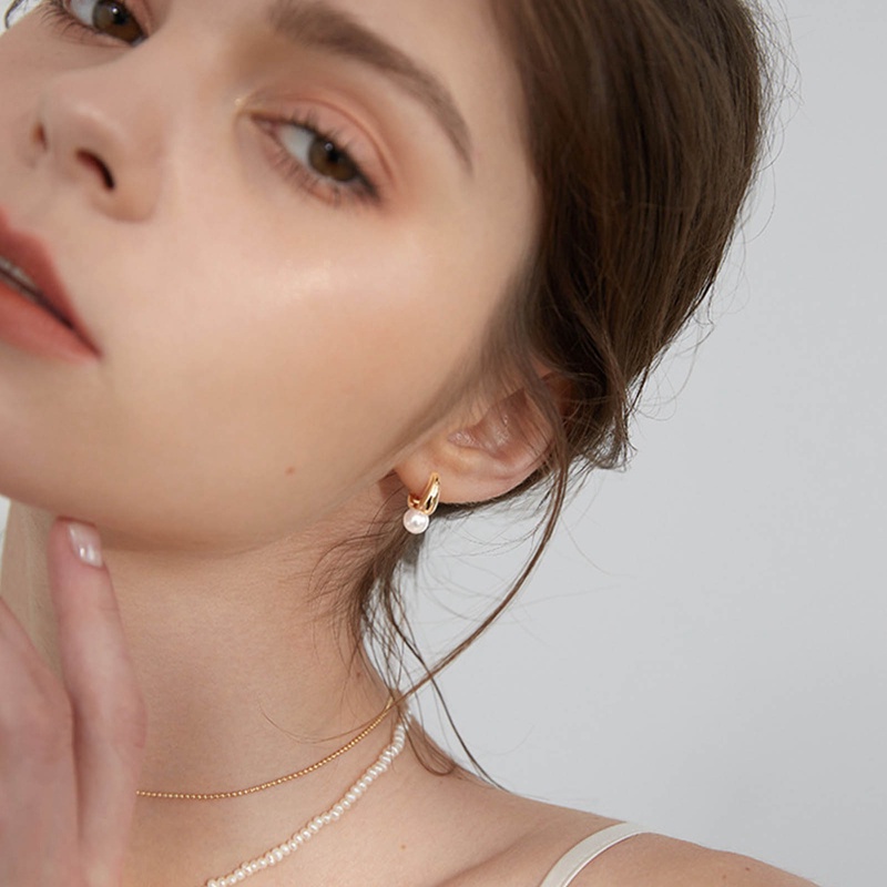 Anting Hoop Warna Silver Aksen Mutiara Gaya Korea Untuk Wanita