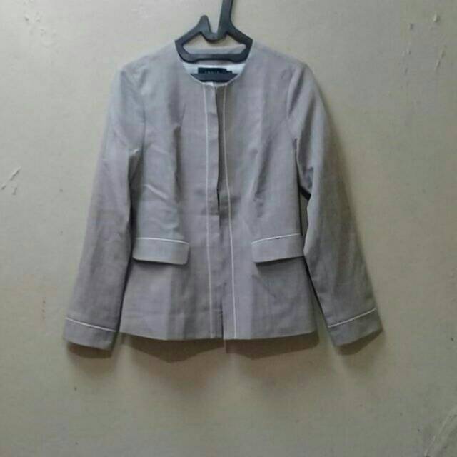 Blazer Cokelat Invio