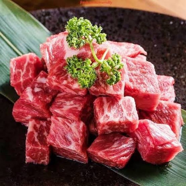 Saikoro beef 1 kg wagyu cube meltic