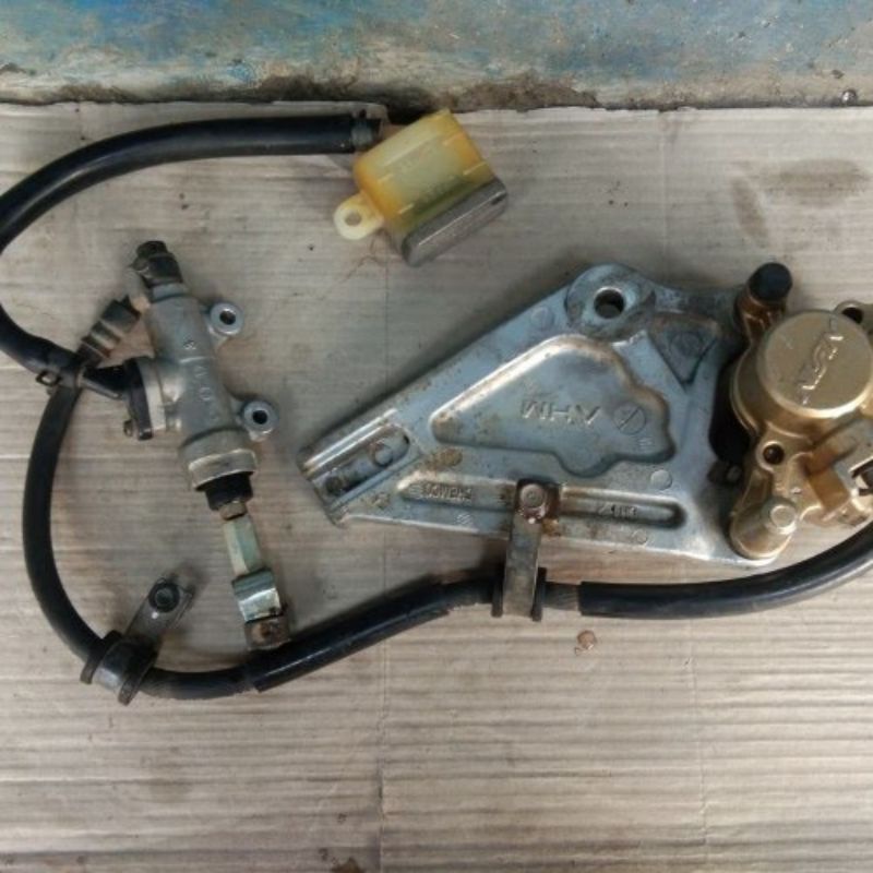 Kaliper rem cakram belakang 1Set Supra x 125 original