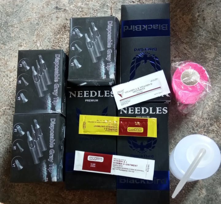 50 Pcs / Kotak Tip Tato Sekali Pakai Warna Abu-abu Transparan