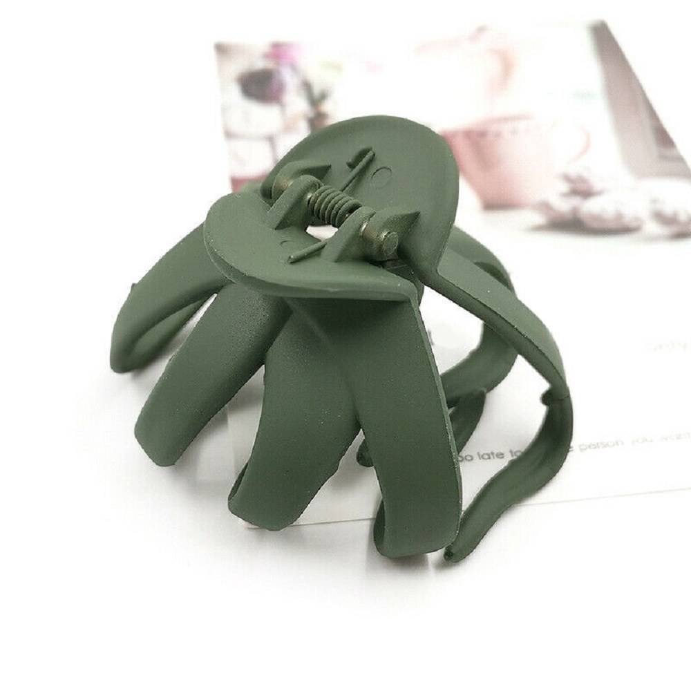 【COD Tangding】5 Colors Solid Geometric Hollowing Large Hair Claw Crab Clamp Hair Clip Hair Accessories