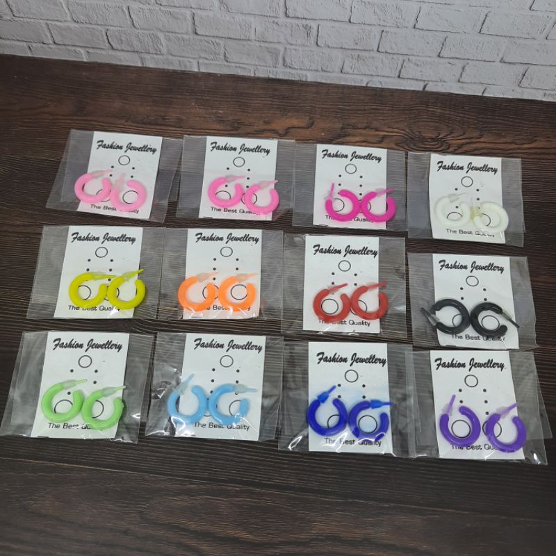 (1PCS)ANTING PLASTIK ANAK/DEWASA MOTIF BULAT/SEGITIGA MINIMAL ORDER 10.000 TIDAK TERMASUK ONGKIR