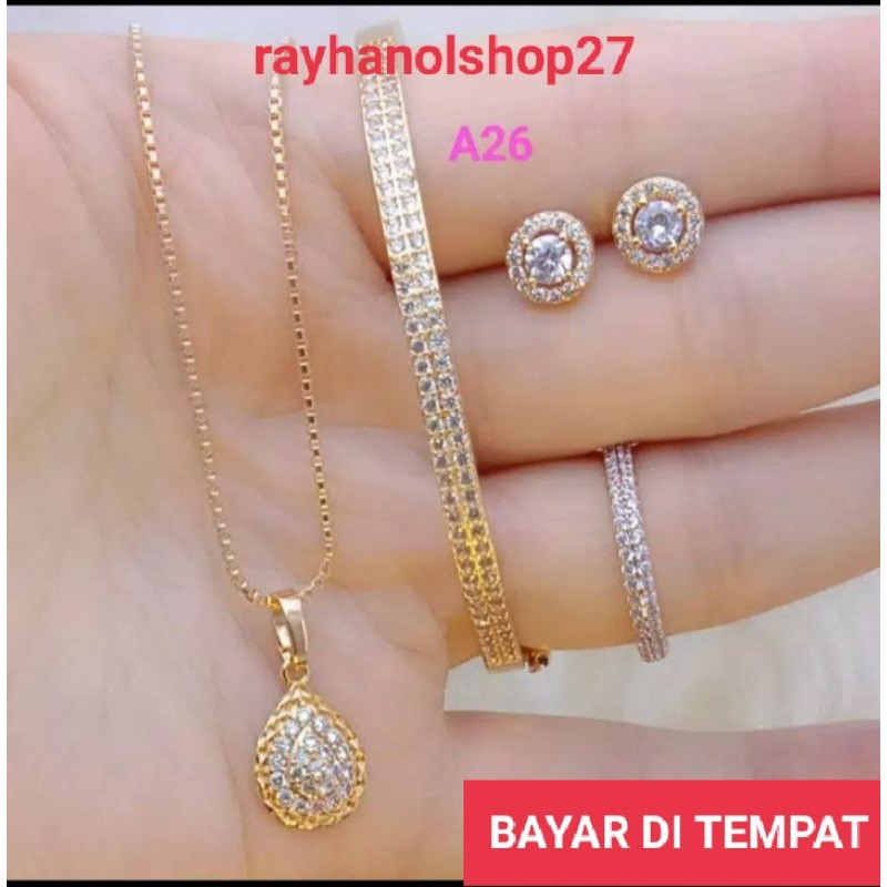 SET PERHIASAN WANITA TITANIUM ANTI KARAT LAPIS EMAS 24 K LENGKAP