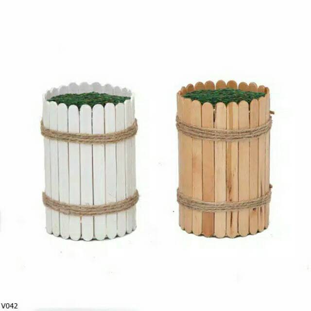 Vas Bunga Pagar Kayu Bulat V042 + Busa Lumut