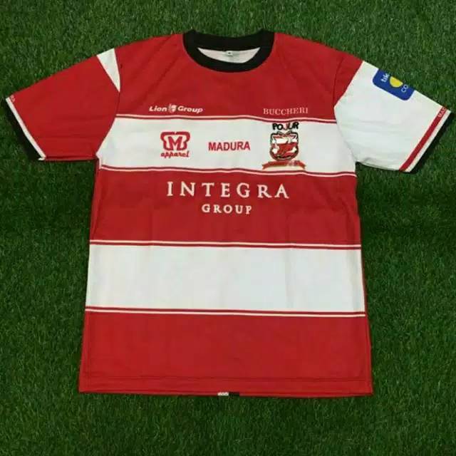 Jersey Bola Madura United Home Liga 1