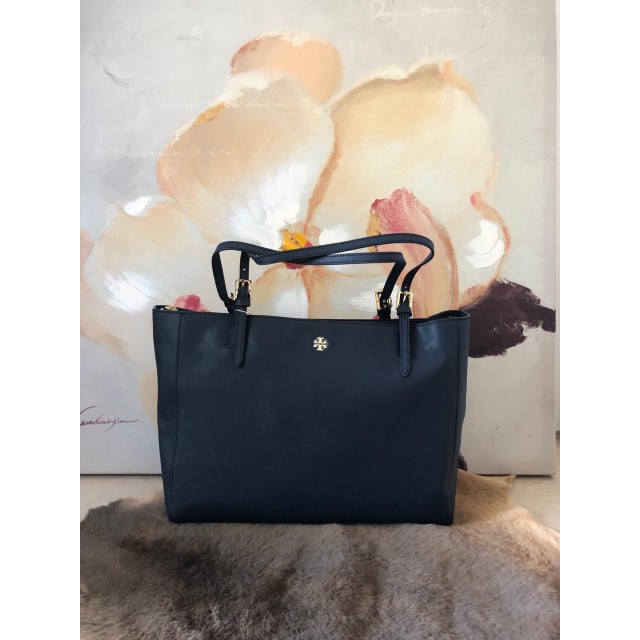 TAS WANITA TB YORK MEDIUM BUCKLE TOTE