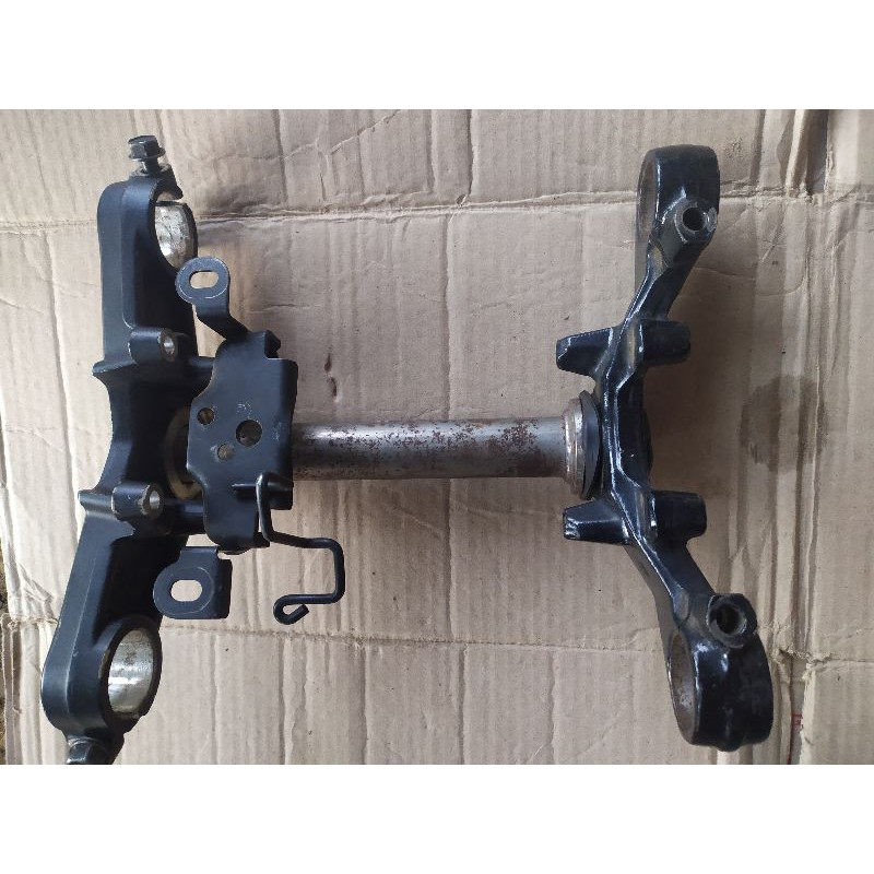 set fork T atas bawah segitiga stering cbr 150 fi led facelift