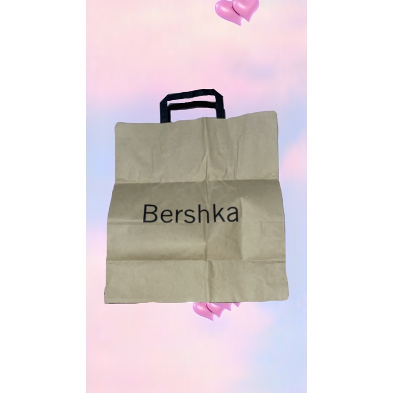 

BERSHKA PAPER BAG (min pembelian 3pcs)