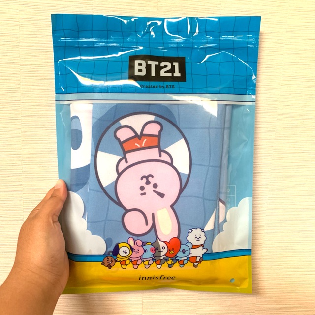Innisfree x BT21 - Beach Towel Cooky
