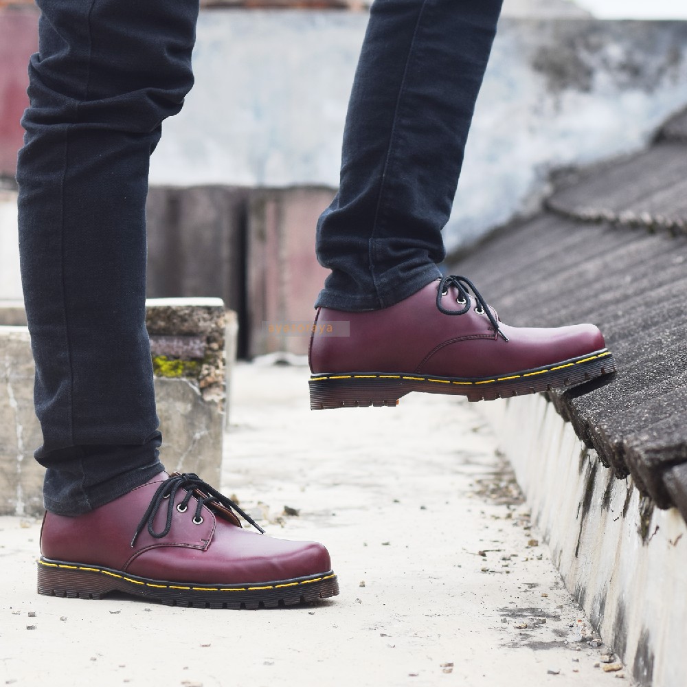 SEPATU Low Boots Pria Wanita Model Docmart Warna Maroon Merah 3 Hole / Lubang Original Bandung KULIT