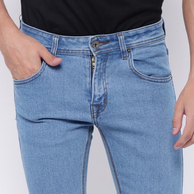 New Product Edwin Celana Jeans Slim Fit Pria Panjang Light Blue La 01 - Biru Muda, 28 Free Ongkir