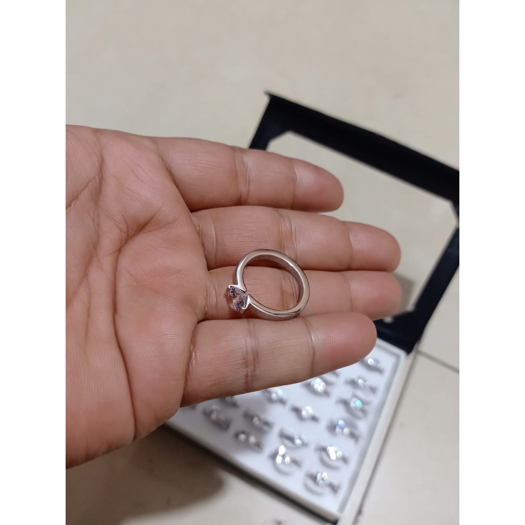 [Bayar Di Tempat] Cincin Wanita Titanium Korea Diamond Wedding Ring Berlian Anti Karat harga satuan