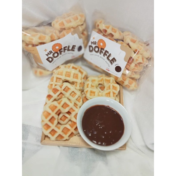 

Frozen food Murah - MR DOFFLE (Donat Waffle) ISI 10 @YOMAFOOD
