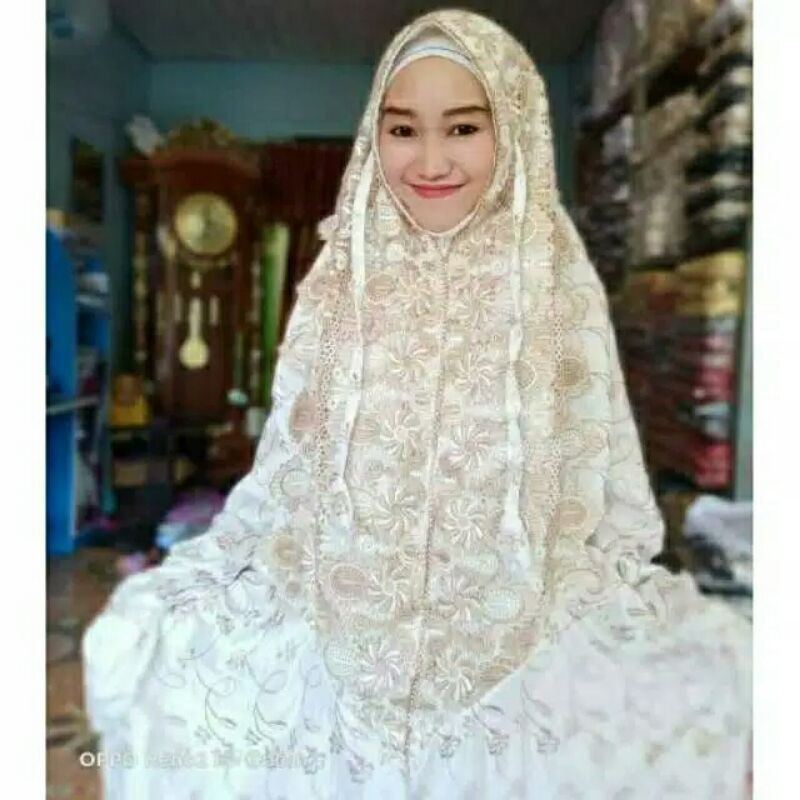 MUKENA TERUSAN PRADA CATALINA SEMI JUMBO MUKENA LANJURAN /MUKENA DEWASA/MUKENA TERBARU COD✅