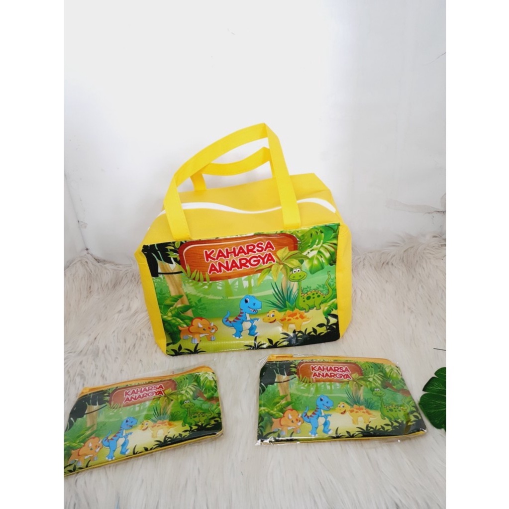 

Goodie Bag Ultah Resleting Plus Kotak Pensil Tema Dinosaurus