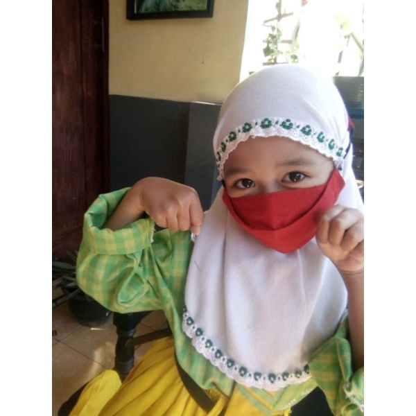 Masker Anak 3D warna merah