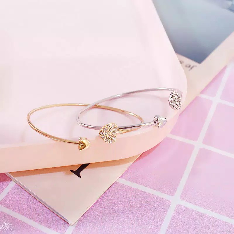 Gelang Cuff Wanita Model Terbuka Bentuk Hati Hias Kristal