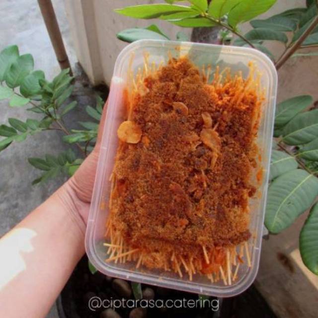 

Mie Lidi Bumbu Basah Rasa Sapi Panggang Tabur Abon Sapi / Biting Abon Sapi