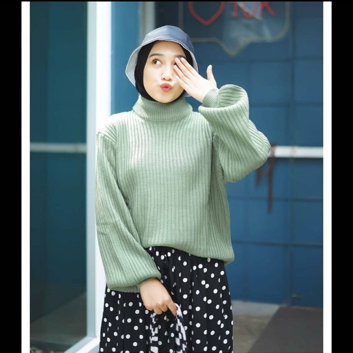 BARU!!! ARUMI TURTLENECK KNIT