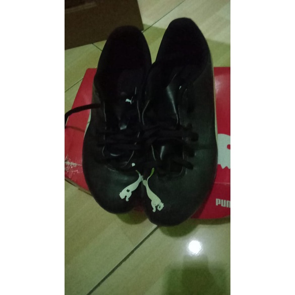 Sepatu Bola Puma Second
