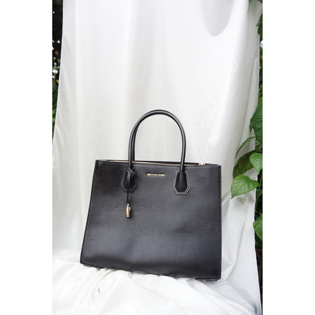 Michael Kors Mercer LG Pebbled Leather Accordion Tote Bag - Tas Wanita