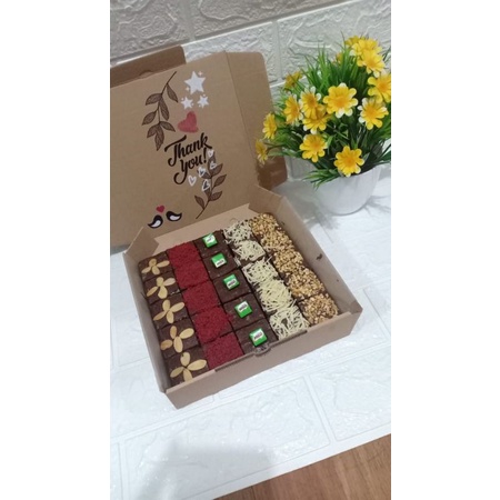 

BROWNIES KOTAK