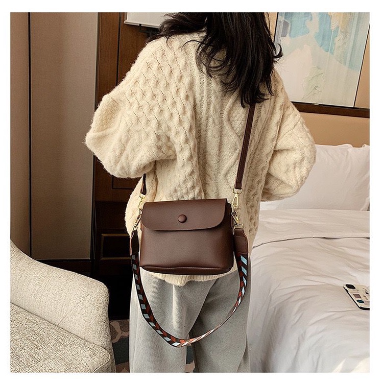 TAS SELEMPANG WANITA IMPORT C5642 TAS FASHION WANITA TAS IMPORT MURAH BAGUS TERLARIS SLINGBAG WANITA