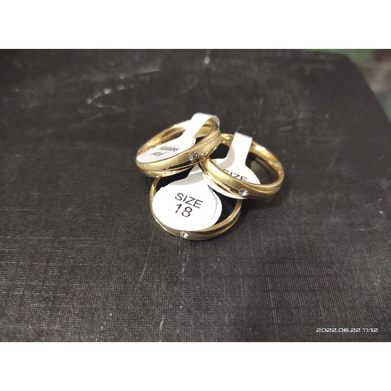 Cincin Stainless steel/ titanium Gold oval kombinasi dof mata anti karat 1box isi 36pcs