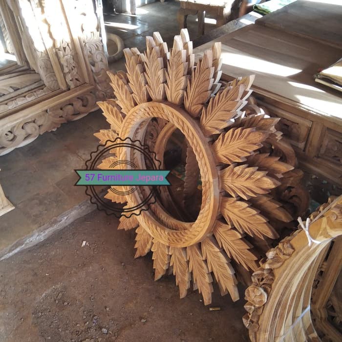 Cermin badan kayu jati - Pigura bulat tembok unik ukir Jepara mentahan