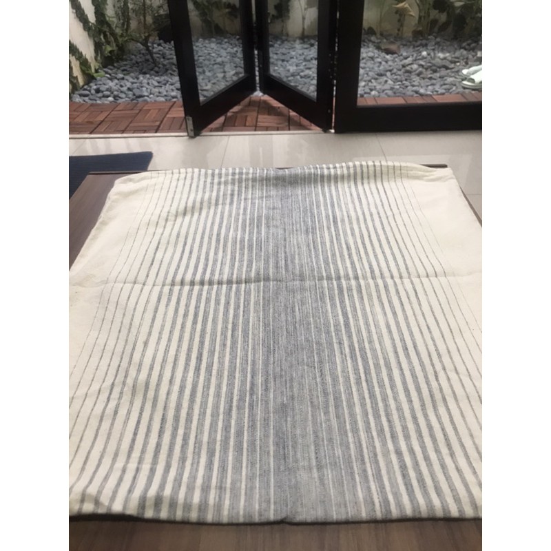 PRELOVED IKEA Sarung Bantal Sofa kursi - Cover - Cuhion 50x50 cm