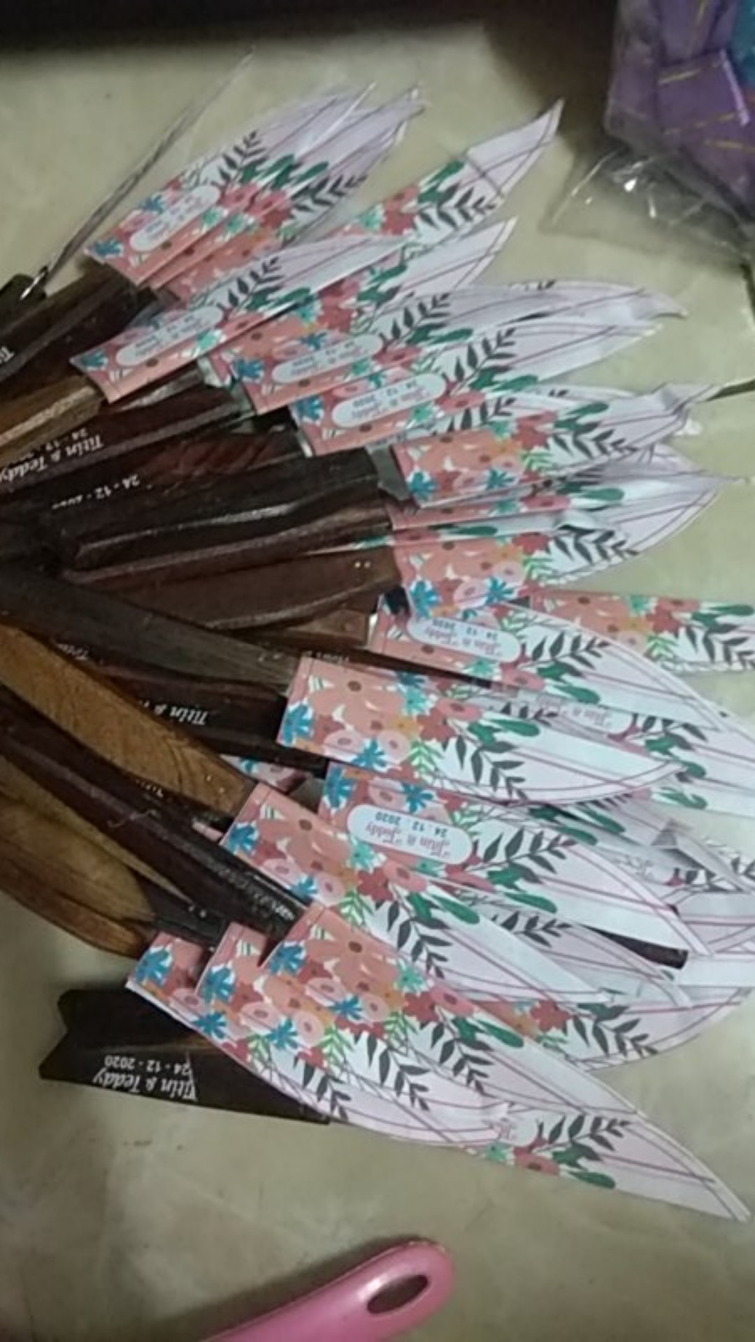 Sovenir Telnan Plus Pisau Custom Desain Size 10*20