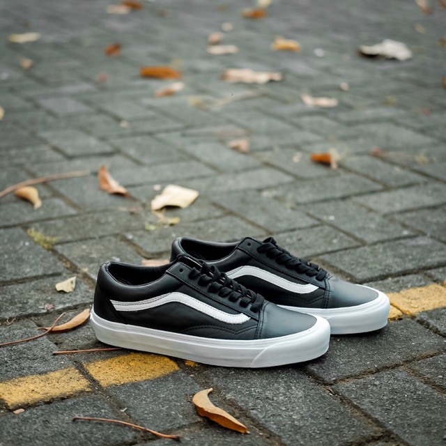 GOLDSTEP Shoes Vans Vault OG Oldskool black white leather ORIGINAL