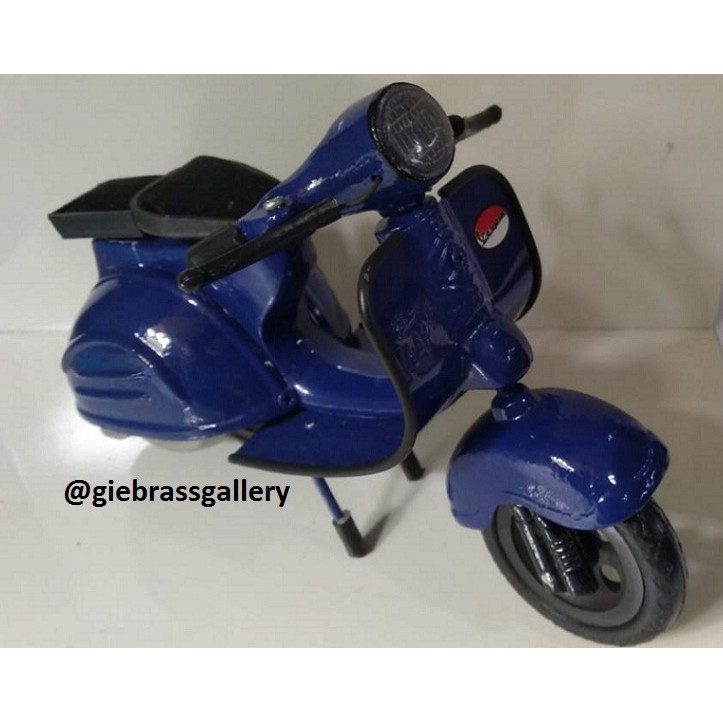 Miniatur VESPA Klasik Asik